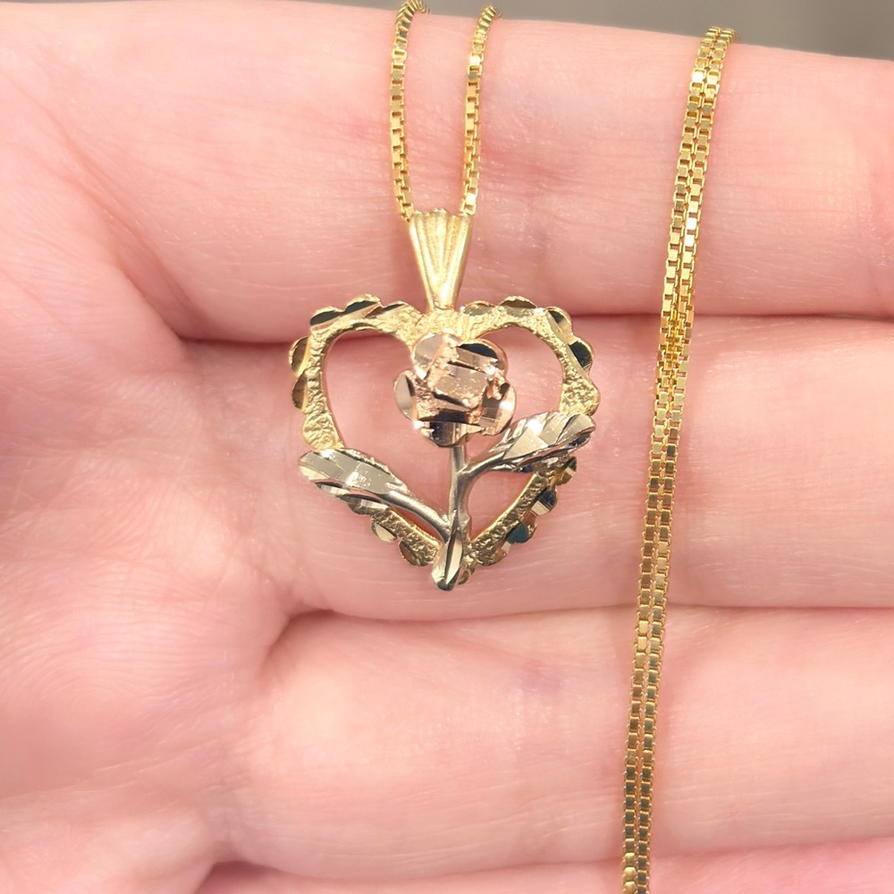 14K Black Hills Gold Rose Heart Pendant - Laser Etched Floral - Picture 4 of 10